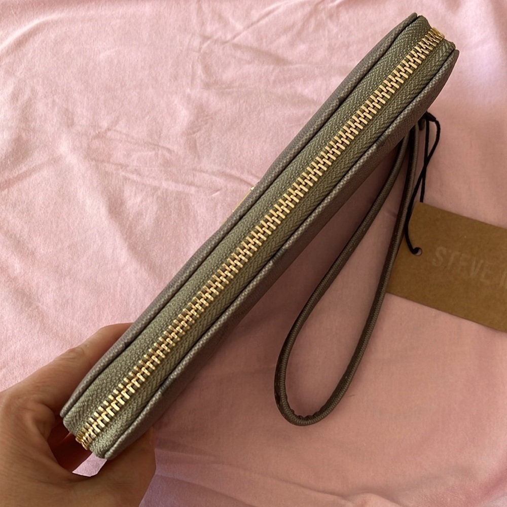 Brand New Steve Madden Olive Green Large Emmy Zip Around Wristlet Wallet - Picture 7 of 14